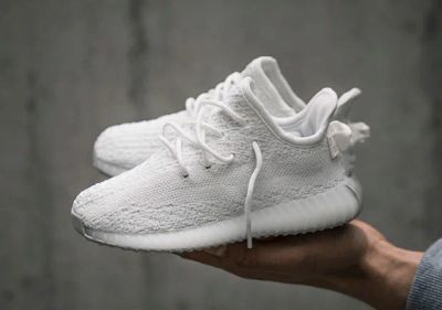 Лот: 10874187. Фото: 1. Кроссовки adidas yeezy boost 350... Кеды, кроссовки, слипоны