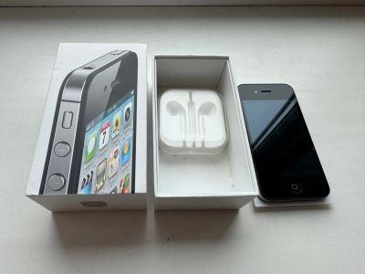 Лот: 21789340. Фото: 1. iPhone 4s 16 gB. Смартфоны
