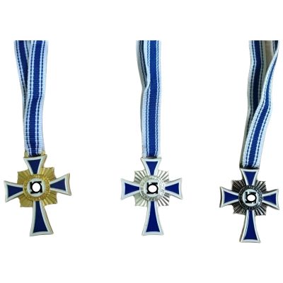 Лот: 24415749. Фото: 1. Кресты 1-2-3 ст. немецкой матери... Сувенирные