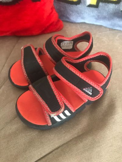 Лот: 17441291. Фото: 1. Сандалии Adidas. Сандалии