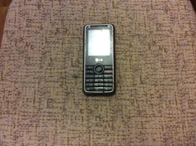 Лот: 6796612. Фото: 1. LG dual sim. Кнопочные мобильные телефоны