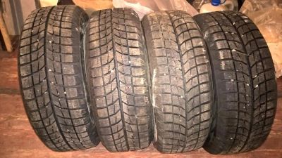 Лот: 6076998. Фото: 1. Bridgestone bluzzak 195*60r16... Шины