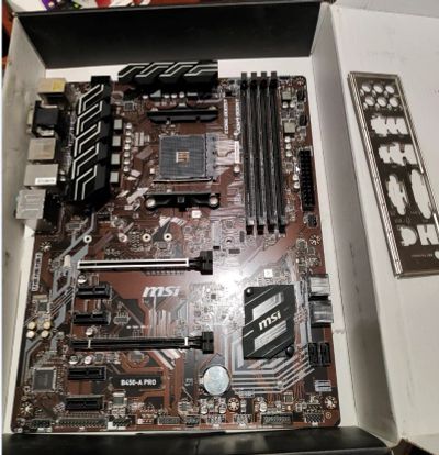 Лот: 19488012. Фото: 1. Ryzen 5 5600 New + MSI B450 B450-A... Комплекты запчастей