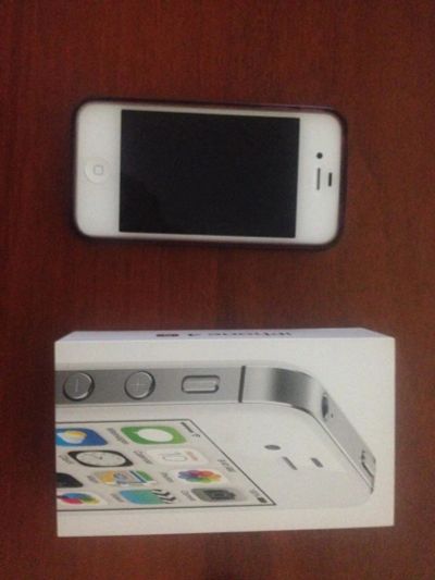 Лот: 9862786. Фото: 1. iPhone 4s 8gb. Смартфоны
