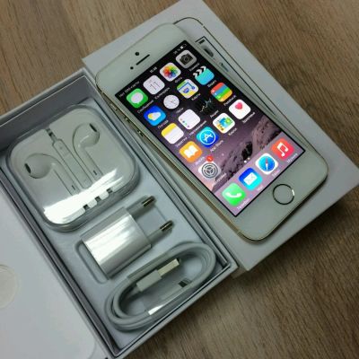 Лот: 9049482. Фото: 1. iPhone 5S 16Gb Gold LTE в идеале. Смартфоны
