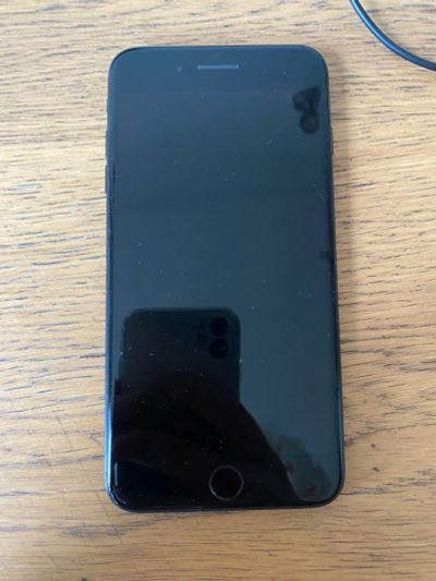Лот: 20656670. Фото: 1. iPhone 7+ не включается!. Смартфоны