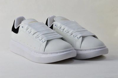 Лот: 16862924. Фото: 1. Кроссовки женские Alexander McQueen... Кеды, кроссовки, слипоны