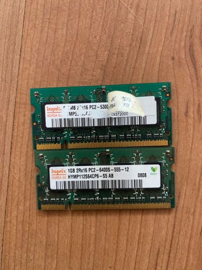 Лот: 22156176. Фото: 1. DDR 2 512+1024 mb Hynix so-dimm. Оперативная память
