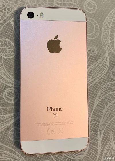 Лот: 14576727. Фото: 1. iPhone se. Смартфоны