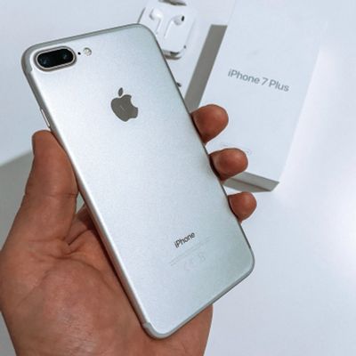 Лот: 16719074. Фото: 1. Apple iPhone 7 Plus 128GB Silver. Смартфоны