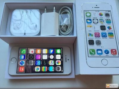 Лот: 9415352. Фото: 1. Продам iPhone 5s серебро, на 16гб... Смартфоны