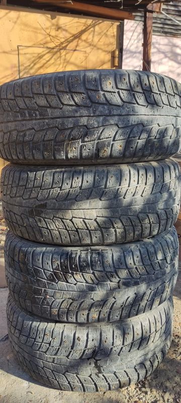 Лот: 24420123. Фото: 1. Шины зимние шипованые Michelin. Шины
