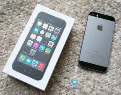 Лот: 8300880. Фото: 1. iPhone 5s space gray 16gb + полная... Смартфоны