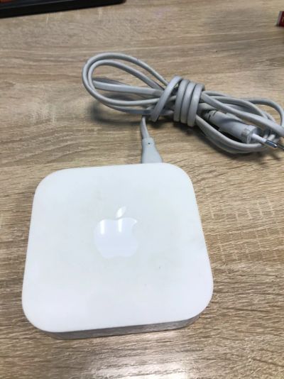 Лот: 16159043. Фото: 1. роутер Apple AirPort Express... Маршрутизаторы (роутеры)