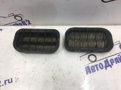 Лот: 21715666. Фото: 1. решетка вентиляционная Audi A4... Кузов