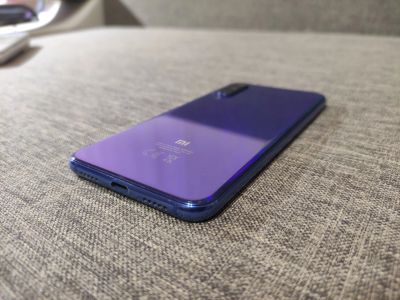 Лот: 18577501. Фото: 1. Xiaomi Mi9 SE. Смартфоны