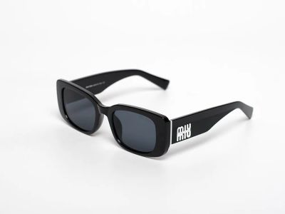Лот: 21773737. Фото: 1. Очки Miu Miu. Очки солнцезащитные