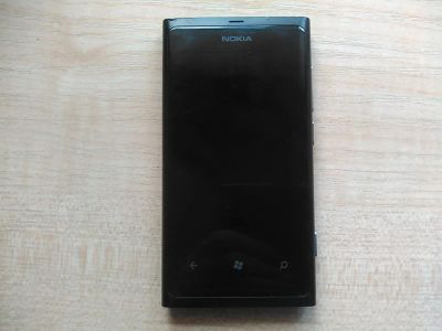 Лот: 5480569. Фото: 1. Nokia Lumia 800. Кнопочные мобильные телефоны