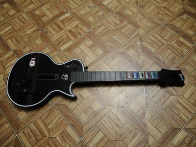 Лот: 5688828. Фото: 1. Гитара (контроллер) для Guitar... Аксессуары для игровых приставок, консолей, геймпады