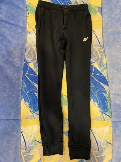 Лот: 15212351. Фото: 1. Продам спортивные штаны Nike 2. Спортивные костюмы