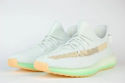 Лот: 16876126. Фото: 1. Кроссовки Adidas Yeezy 350 boost... Кеды, кроссовки, слипоны