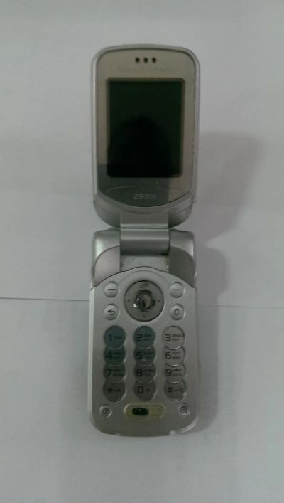 Лот: 6503397. Фото: 1. Сотовый телефон Sony Ericsson... Кнопочные мобильные телефоны