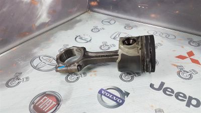 Лот: 23590401. Фото: 1. Поршень с шатуном Kia Sorento... Двигатель и элементы двигателя