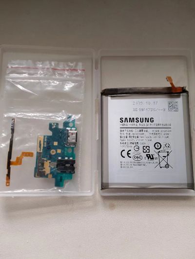 Лот: 25664279. Фото: 1. Samsung A40 запчасти. Аккумуляторы