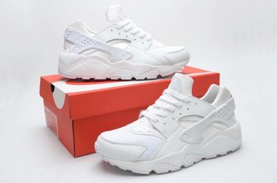 Лот: 9336894. Фото: 1. Кроссовки Nike air huarache. Кеды, кроссовки, слипоны