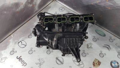 Лот: 23586768. Фото: 1. Коллектор впускной Mazda Axela... Двигатель и элементы двигателя