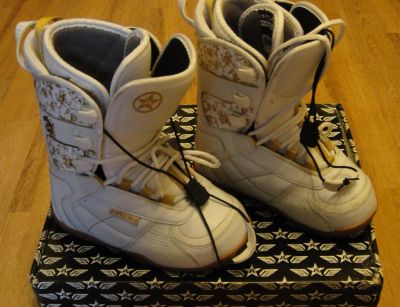 Лот: 15031967. Фото: 1. Ботинки для сноуборда. Ботинки