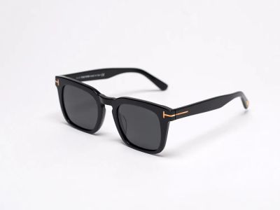 Лот: 24977429. Фото: 1. Очки Tom Ford. Очки солнцезащитные