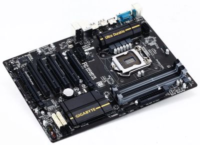 Лот: 8553730. Фото: 1. Игровая материнка! Gigabyte GA-P85-D3... Материнские платы