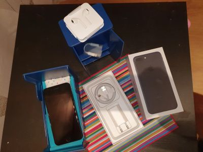 Лот: 14584067. Фото: 1. iPhone 7 plus Black 128 Gb. Смартфоны