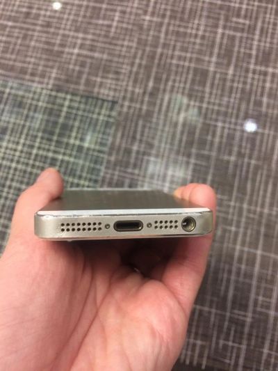 Лот: 8584960. Фото: 1. iPhone 5s 16 смартфон. Смартфоны