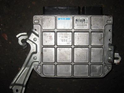 Лот: 20895688. Фото: 1. Блок управления двс Toyota Vitz... Электрооборудование