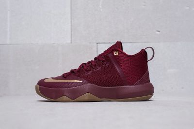 Лот: 11704511. Фото: 1. Кроссовки Nike LeBron Ambassador... Кеды, кроссовки, слипоны