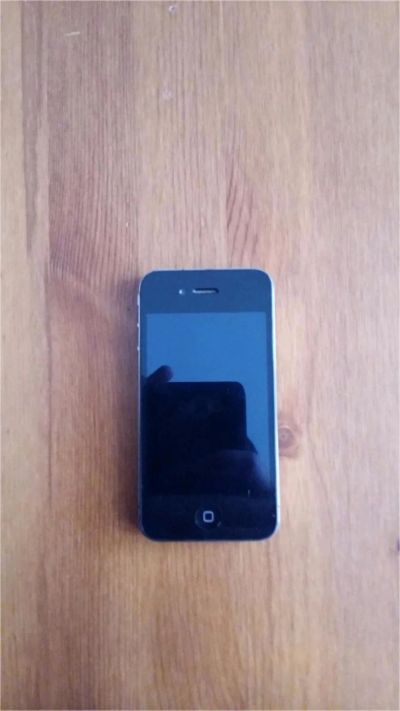 Лот: 8964482. Фото: 1. iPhone 4. Смартфоны