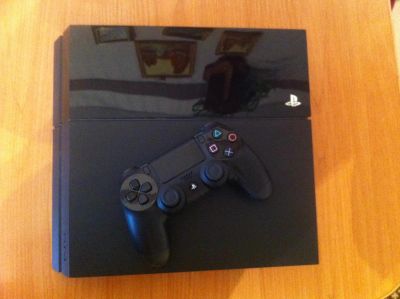 Лот: 5027712. Фото: 1. PlayStation 4 читать описание. Игровые приставки, консоли