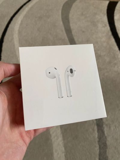 Лот: 20107871. Фото: 1. Наушники Apple Airpods 2. Наушники, гарнитуры