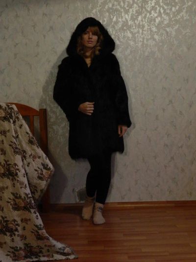 Лот: 10532303. Фото: 1. Шуба, нутрия, размер М. Верхняя одежда
