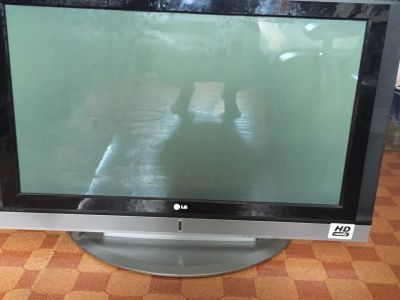 Лот: 9083467. Фото: 1. Плазменный телевизор LG 42PC1R... Телевизоры