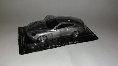 Лот: 4943610. Фото: 1. Суперкары №12 Aston Martin V12... Автомоделизм