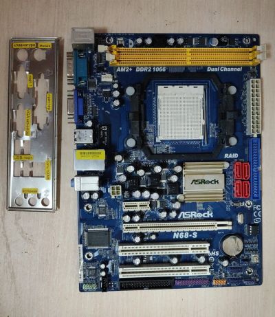 Лот: 16540035. Фото: 1. Материнская плата Asrock N68-S... Материнские платы