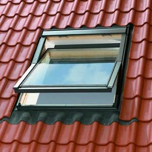 Лот: 11780022. Фото: 1. Мансардное окно VELUX 94*140... Окна, балконы