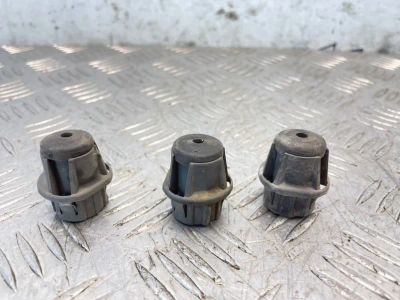 Лот: 25366429. Фото: 1. отбойник Renault Sandero BS12. Двигатель и элементы двигателя
