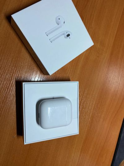Лот: 15669400. Фото: 1. Apple AirPods 2. Наушники, гарнитуры