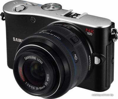 Лот: 3250507. Фото: 1. Продам фотокамеру Samsung NX100... Цифровые беззеркальные со сменной оптикой
