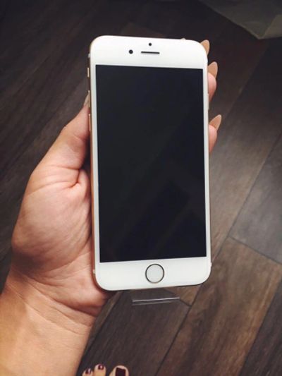 Лот: 8010669. Фото: 1. Iphone 6 gold 16 GB. Смартфоны
