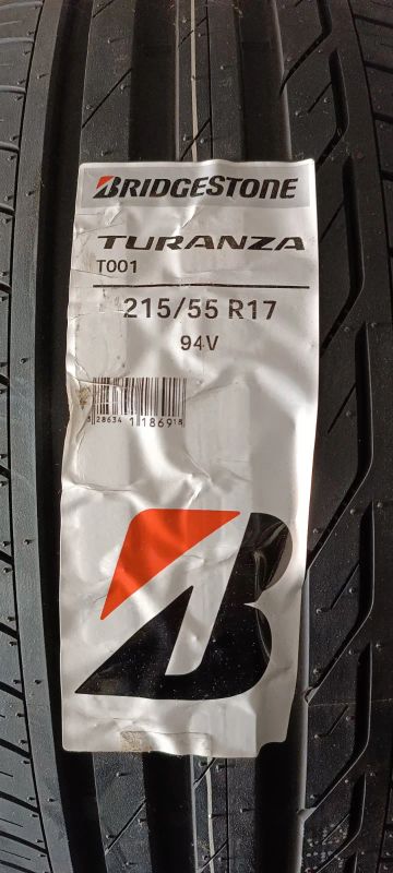 Лот: 21510027. Фото: 1. Шина Bridgestone Turanza T001... Шины